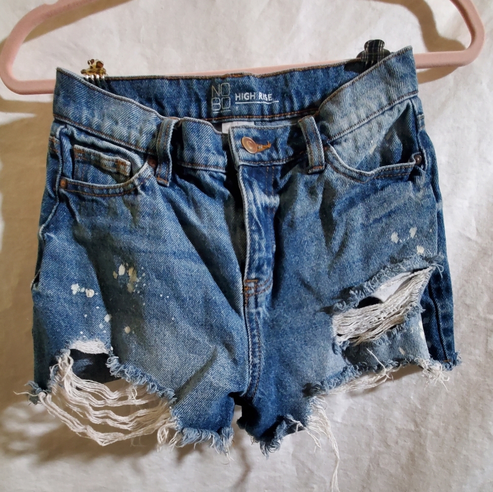 High-wasted distressed shorts
